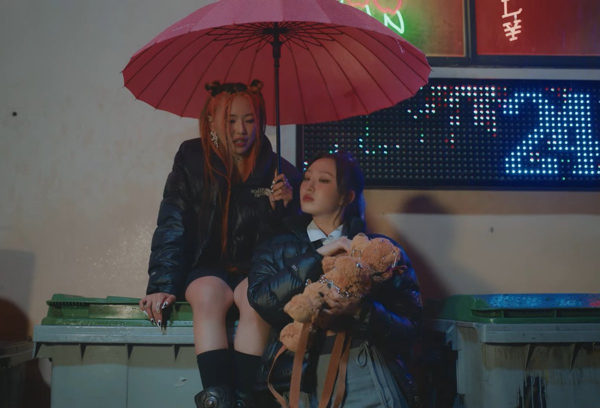 h1key_'s tweet photo. Rose blossom MV 👀
#H1KEY https://t.co/8ni2gSbw4t