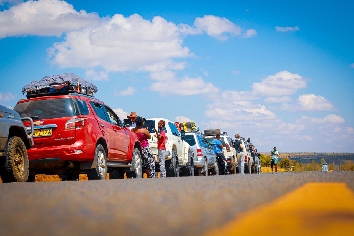 MaraNomads's tweet image. We are just back from the most grueling, most epic, most insane trip ever! A 9 days, 2400kms trip circumnavigating Lake Turkana from the eastern shores to the western shores! 

All the cars made it! It was quite a motley group of cars! 

📸 thread. 1️⃣

📸 @mercymurugi, @brolineKO