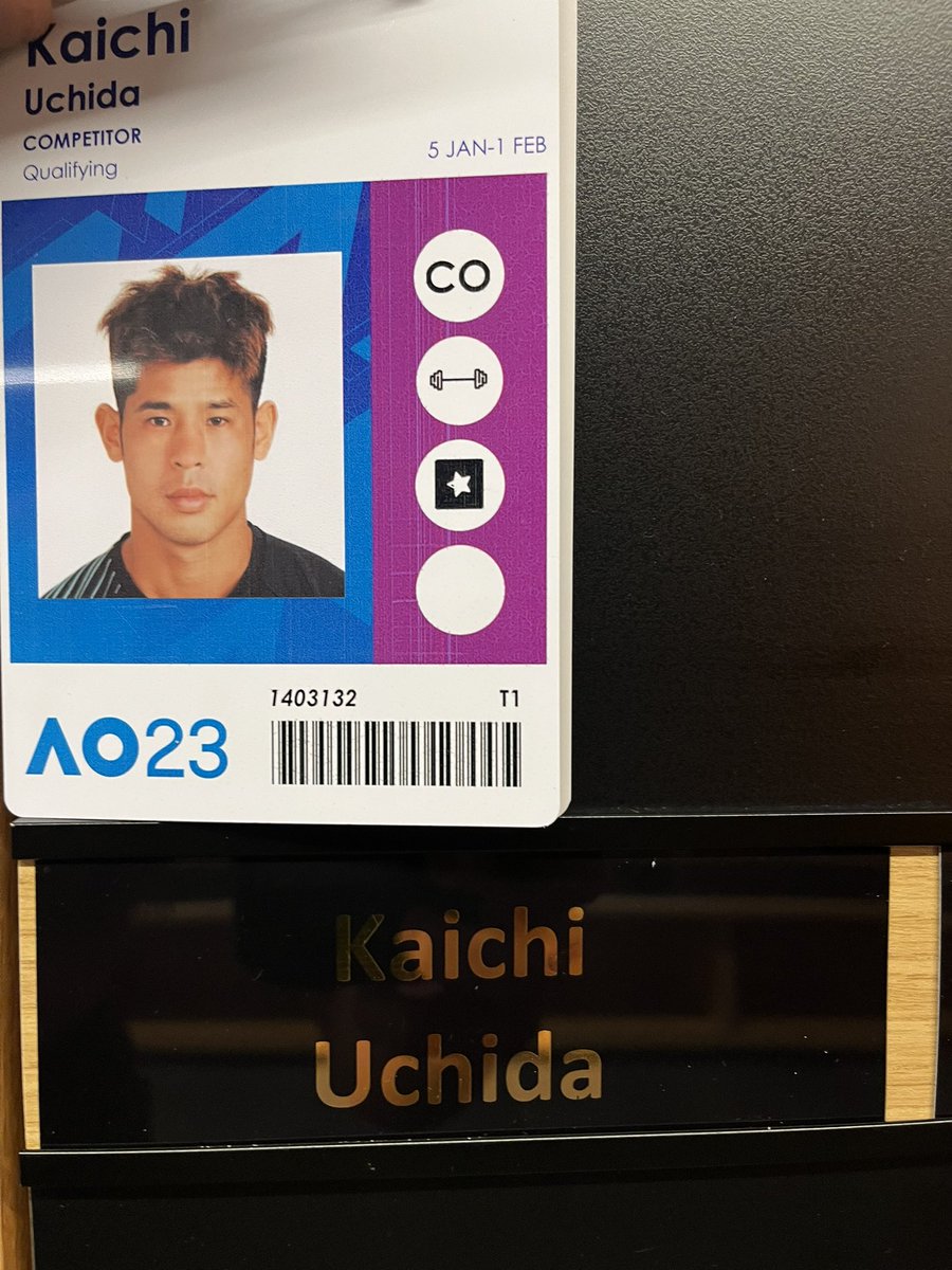 kaichiuchida's tweet photo. 前哨戦は1回戦で負けてしまい、翌日すぐに移動して今日からメルボルンに入りました。自分にとって11年ぶりジュニア以来の全豪オープンになります。ここに来るまで10年間ほど、もがいたと言う事です。予選まで少し時間があるので、たくさんの選手と練習し自分を高めて行きます。 https://t.co/niFyPcGr0w