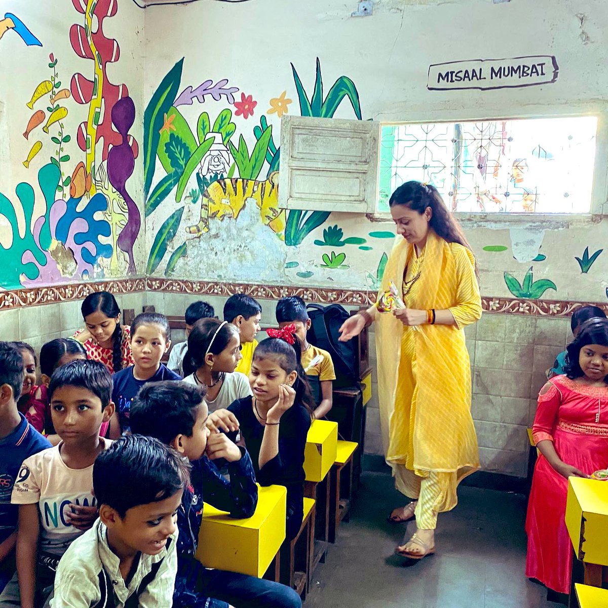 ROUBLENAGI's tweet photo. My Happiness is My Babies😍❤️😇
Visited @RNAFMUMBAI colaba learning centre today & had a great time with our children.
#RNAF #learningcentre #balwadi #LetsMakeLearningFun #school #children #mumbai #QualityEducation #EqualityNotCharity #inspire #motivate #consistency #thankyougod https://t.co/fKL4djKrwO