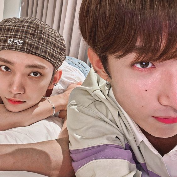 kyeomshusie's tweet photo. Seoksoo filo au 
seok got bored and he asked his boyfriend shua to do a tiktok challenge. https://t.co/VNn6varIoe