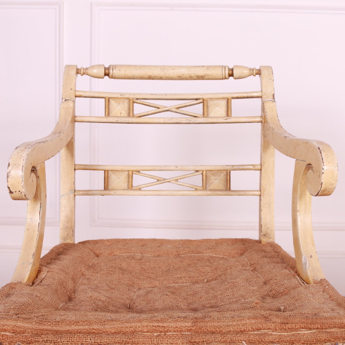 ArcadiaAntiques's tweet image. Early 19th Century French original painted oak desk chair. 1820.
Seat height is 17.5
Price: £495
bit.ly/3GICUcE

#paintedoakdeskchair
#FrenchChairs  
#paintedchairs