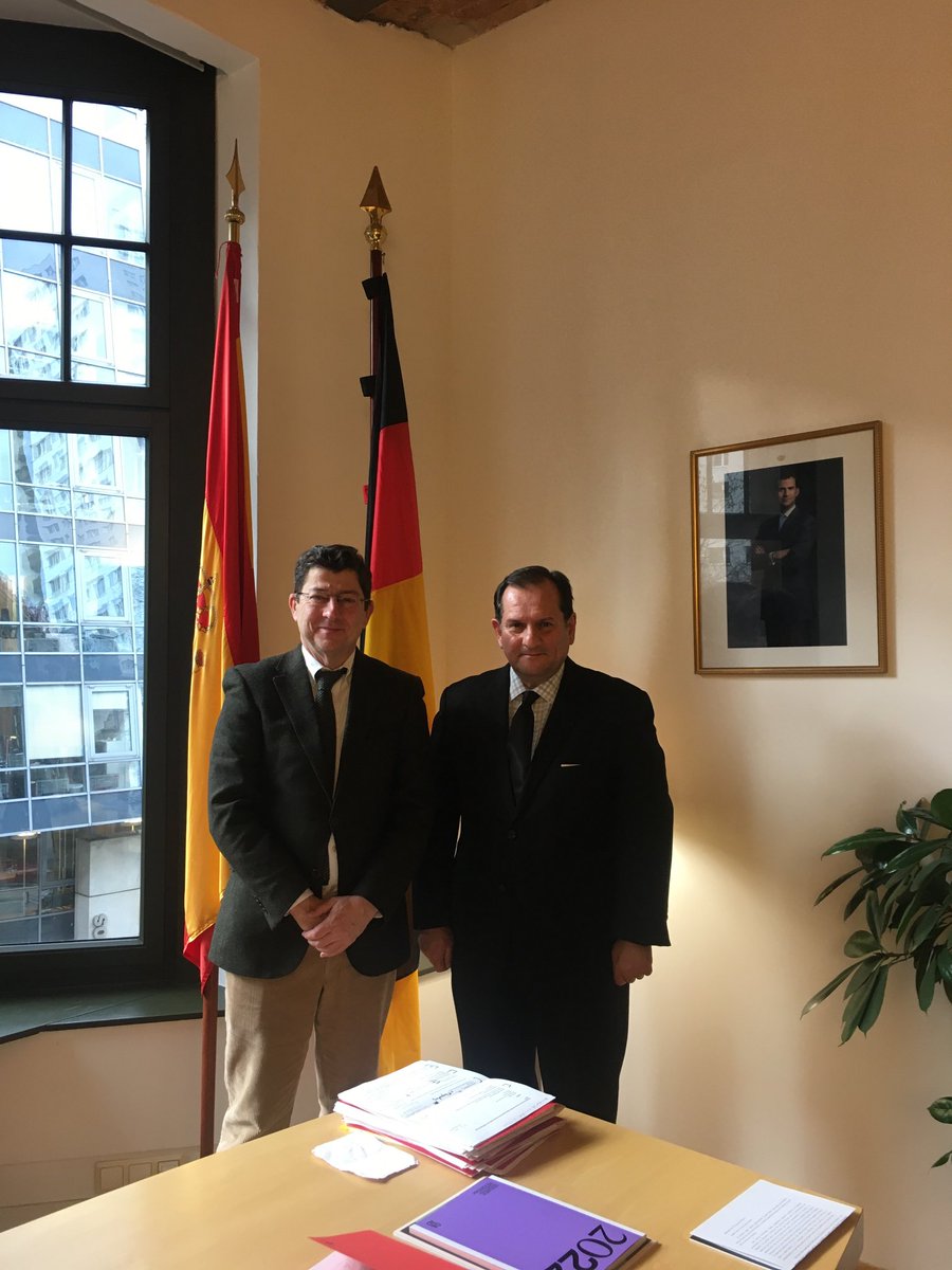 La cooperación cultural es un proceso indispensable para el encuentro de los pueblos. El Instituto Cervantes de Berlin ofrece esa coyuntura y Ecuador estará presente en ese contexto. Gracias al Director Ignacio Olmos por su apertura.