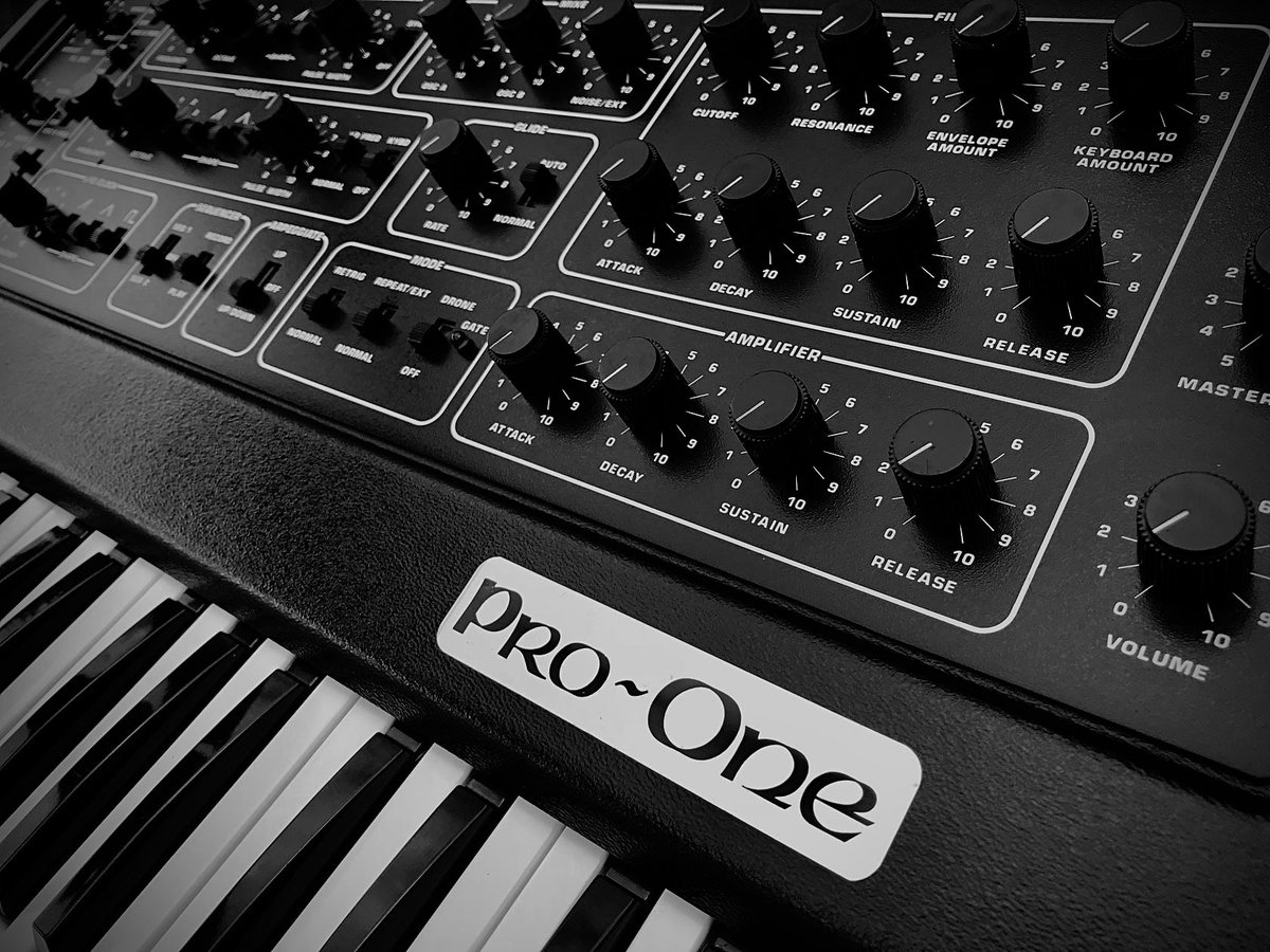 synthnerdgfx's tweet photo. This little beauty is next in line for the #synthnerd patch sheet treatment ...
#synthesizer #pro1 #proone #sequentialcircuits #synthporn https://t.co/Xa5H91vT0u