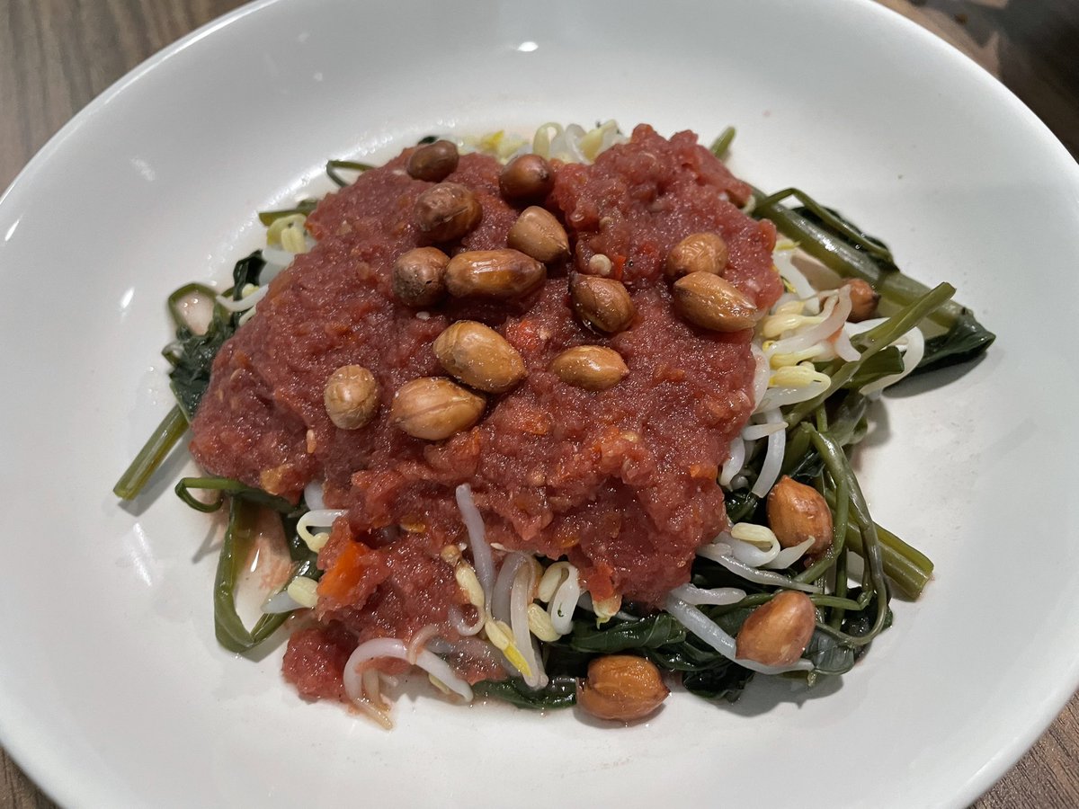 Selamat berbuka puasa di <a href="/tamansriwedari_/">Taman Sriwedari Cibubur</a> . Ada #TaliwangGril, <a href="/tcoffeeroastery/">@tuwakawacoffeeroastery</a> dll. (Ayam Bakar Taliwang dan Pelecing Kangkung).