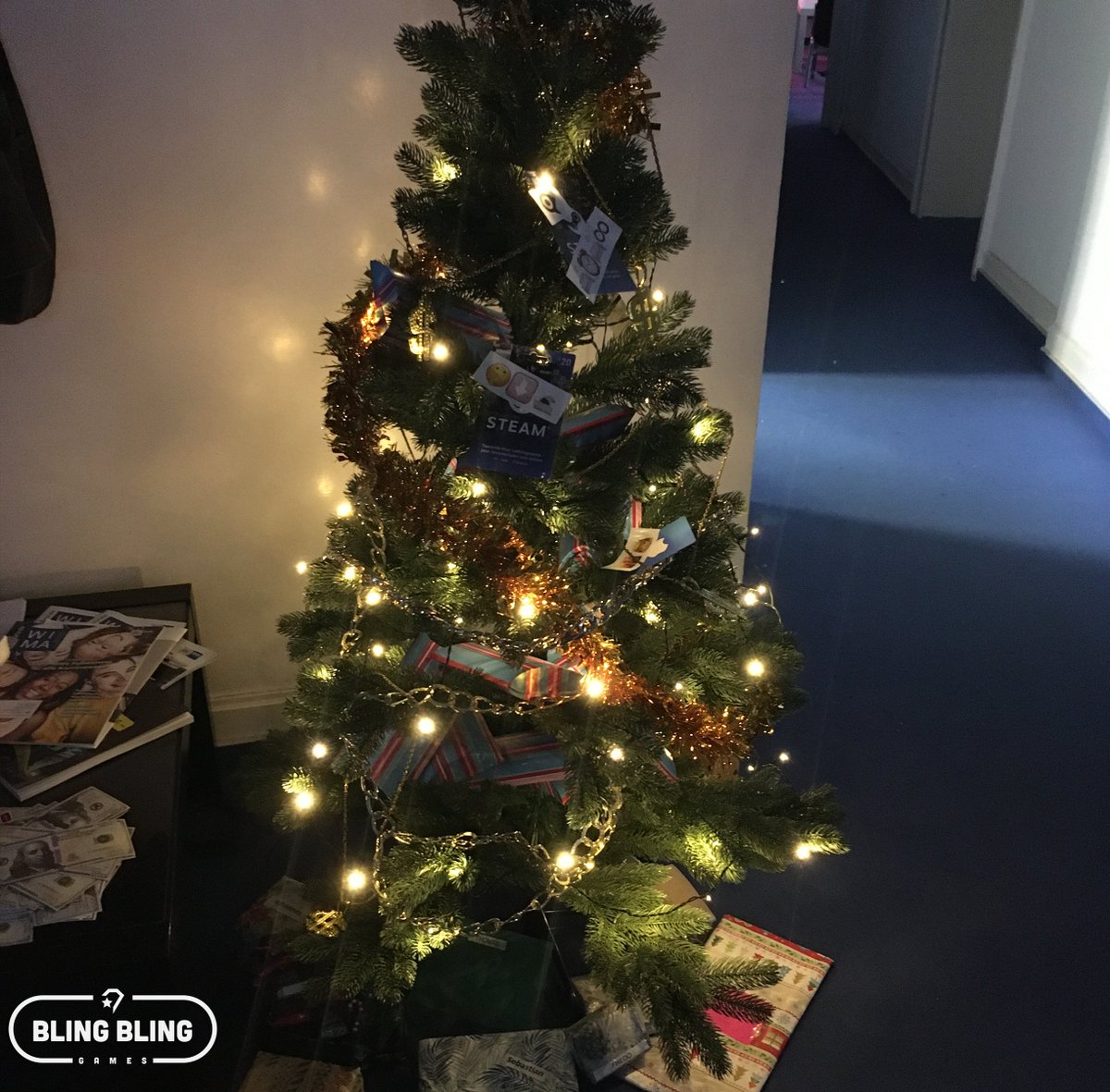 IdleClicker's tweet image. The first week of the year is almost over.
How did you spend your holidays?

#christmasholidays #NewYear2023 #firstweekoftheyear #indiegamedeveloper #Karlsruhe