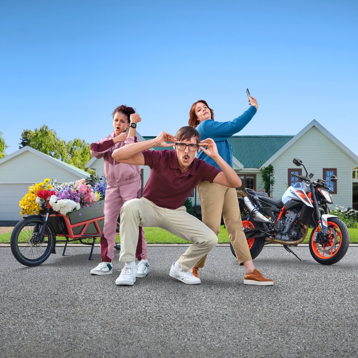 BoschMEMS's tweet photo. Sensor tech #LikeABosch 😎 Our sensors are small but with big effects. They are not only the heroes in the new Bosch campaign, but also in your daily life. Learn more about our sensors, use cases as well as the latest innovations we introduce at #CES2023: https://t.co/LuKo5W4cfw https://t.co/WPqdszNULC