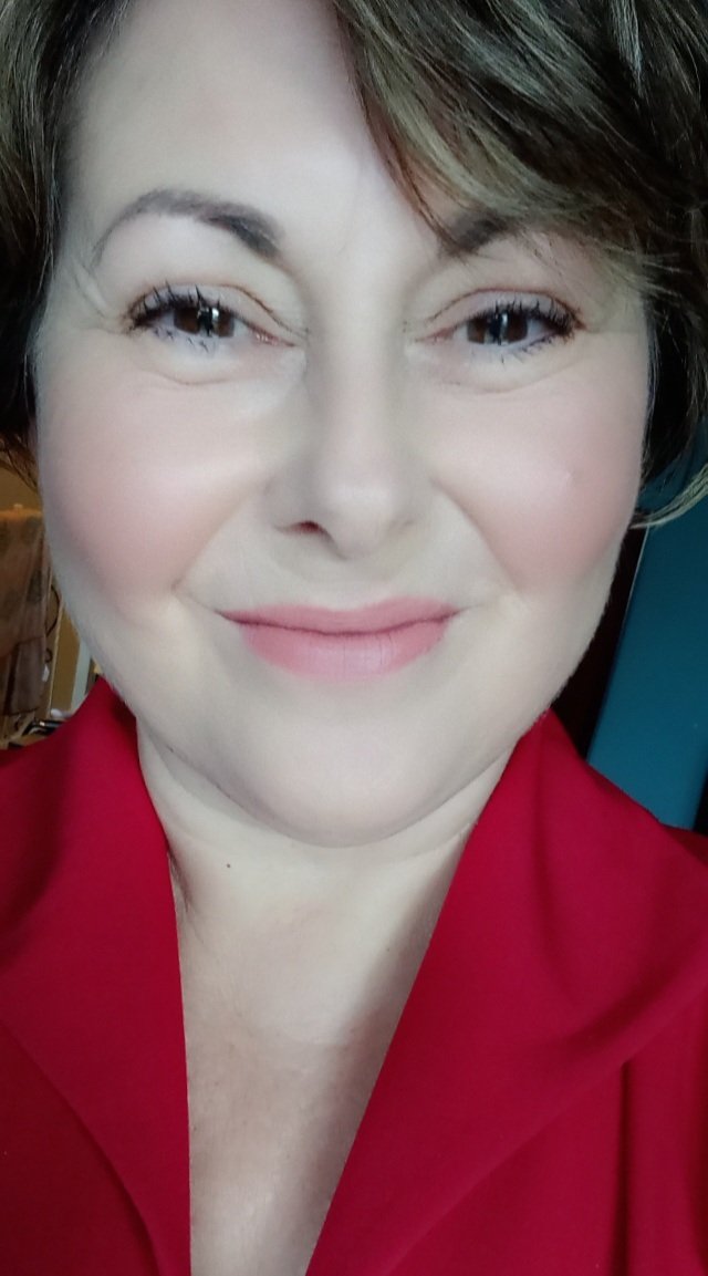 Gillian275Gm's tweet photo. A bright dress for a dull day ❤️ #raspberryred https://t.co/cNaJbNoIop