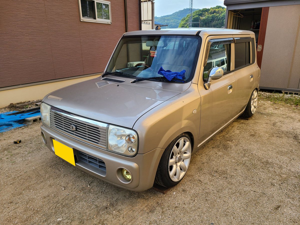 yu_sukastyle's tweet photo. スピアーノ誰か要りませんか？
現状10万円もしくは交換・追金有りなどでもいいです！
代車が足りないので軽四探してます！
こんな軽四あるよー！売るよー！とかでもいいです！ https://t.co/BZamUkhG5X