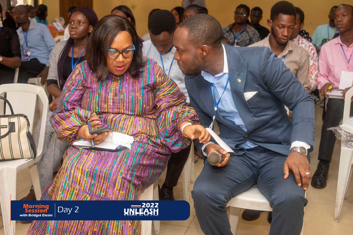 LQUnleash's tweet photo. Day 2 - Morning Session with Mrs. Bridget ELESIN {@bridgetelesin}

Expressions Beyond Gender Limitations.

#Unleash22
#December2022.
#Leadership
#Family #Gender
#Bootcamp
#LeadersQuarters https://t.co/LCq2v2pCNa