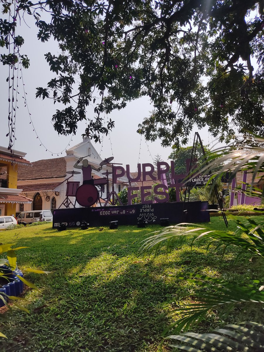 Meinhuak's tweet photo. Purple Fest happening in #Goa https://t.co/myHzcDu44k