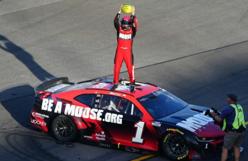 Attention all MSLA fans! There is only 1 day left until the highly anticipated Season 8 premiere, The Marble 500! Don't miss out on the action, tune in to the MSLA channel on Twitch Friday January 6th at 2pm ET! #MSLA #MarblesOnStream #Marble500 #Season8 #Marbles #Racing