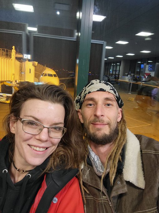 Honey And Bear - All Aboard the Crazy Plane!!! HnB are @avnawards Bound!! Make sure to catch us 🔴LIVE🔴 on @chaturbate throughout the weekend and don't forget to go ✨️ VOTE ✨️ for us for Favorote Camming Couple!! 👇🏼links below!!👇🏼 https://t.co/GwDiR4CihW