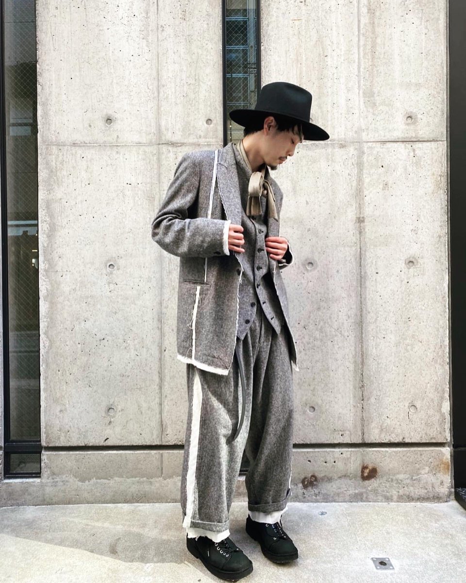 syte_etys's tweet photo. 【Staff Styling】Miyawaki 172cm
⭐︎WILDSIDE YOHJI YAMAMOTO OSAKA
■UV-J07-818-1-03
着用 / 03 サイズ展開 / 03.04
■UV-V06-818-1-03
着用 / 03 サイズ展開 / フリー
■UV-P13-818-1-03
着用/ 03 展開 / 02.03 
#yohjiyamamoto
#syteyohjiyamamoto
#wildsideyohjiyamamotoosaka
#tweedsetup https://t.co/VaGzJ60hY0
