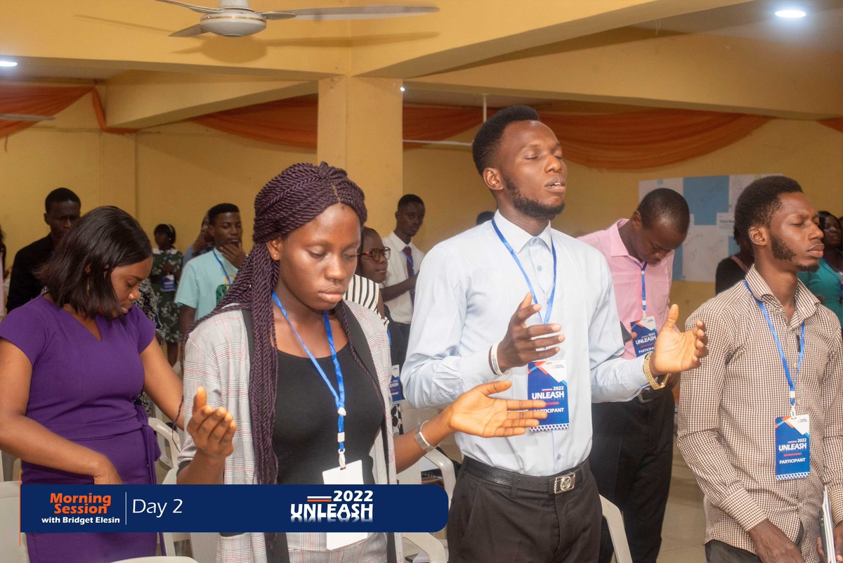 LQUnleash's tweet photo. Day 2 - Morning Session with Mrs. Bridget ELESIN {@bridgetelesin}

Expressions Beyond Gender Limitations.

#Unleash22
#December2022.
#Leadership
#Family #Gender
#Bootcamp
#LeadersQuarters https://t.co/n55Xrs2DNX