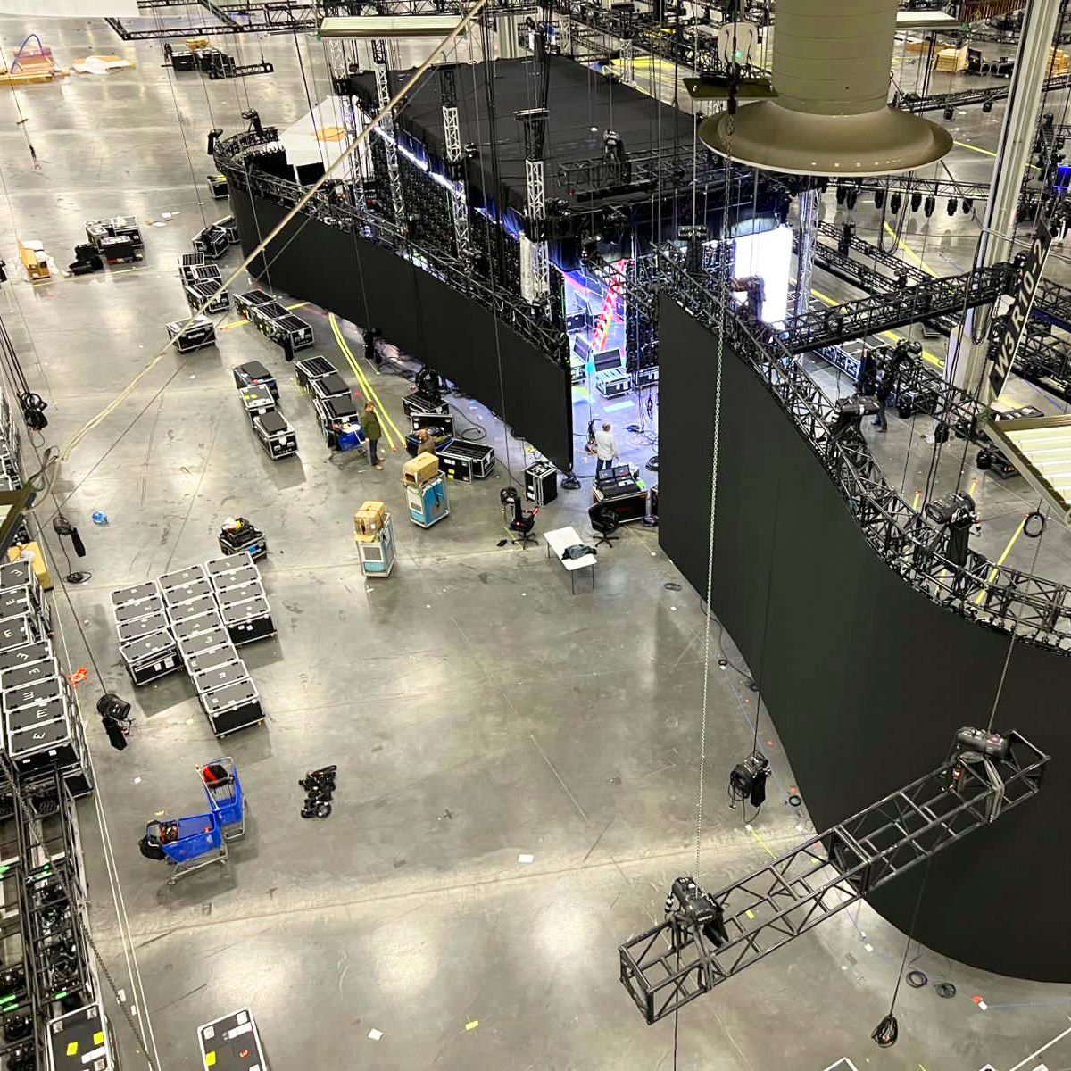 VinFastofficial's tweet photo. VinFast's booth is ready to welcome consumers at CES 2023 to come explore our VF 6, VF 7, VF 8, and VF 9 on exhibit, as well as to enjoy exclusive Vietnamese-inspired performances and delicacies! https://t.co/7xtFqVY0I5