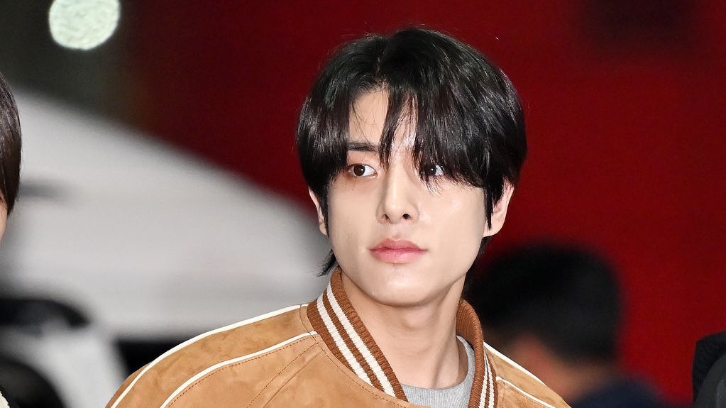 pporpraew48's tweet photo. look at him 🥺 https://t.co/sSPqjAyqVN