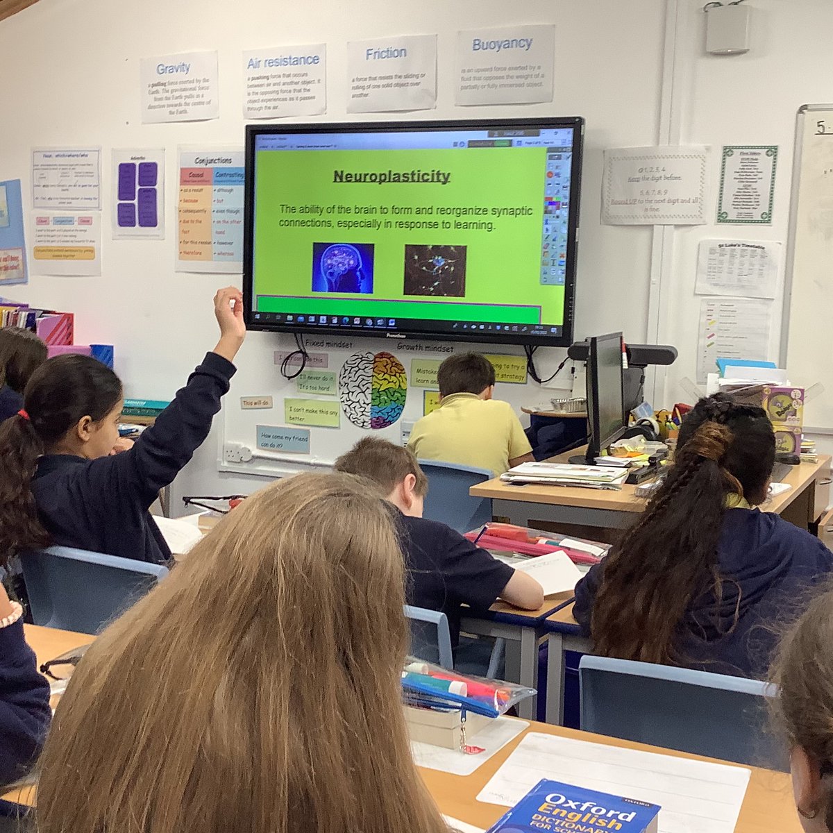 stlukesoldst's tweet image. Fantastic start to the year. It’s now the children’s turn to look into the #ScienceOfLearning. Both in the classroom and in assembly, we’ve been looking at developing our cognitive capabilities and intelligent learning behaviours. #thinkingmatters #metacognition @thinkschoolcom