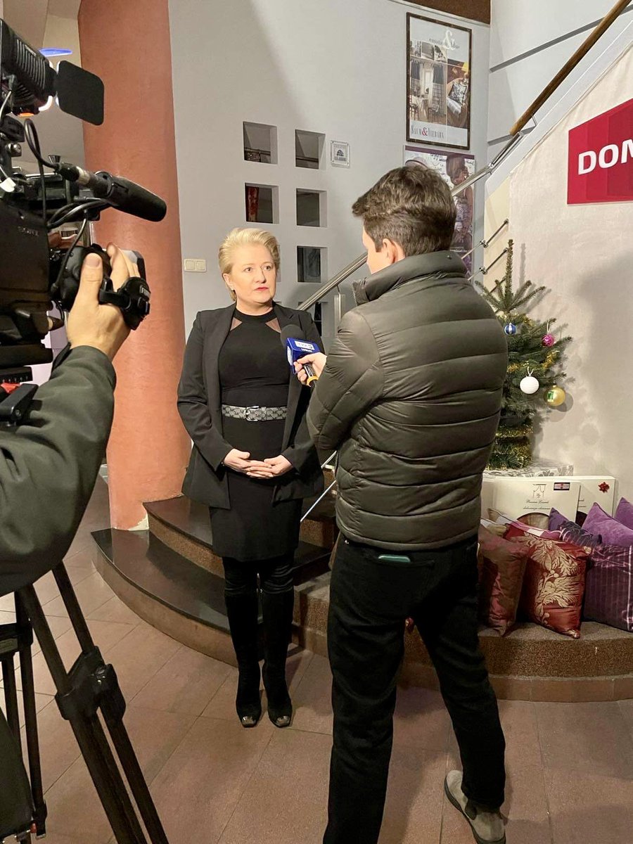 Domo_System's tweet photo. W nowym roku, nowe wyższe podatki w tym od nieruchomości ‼️
O tym rozmawiała @bozenalisowska z lokalną telewizją.
Trudny rok przed wieloma firmami powiduje, że część podmiotów zawiesza dzialalność albo się wyrejestrowuje z ewidencji.
#podatki #2023rok https://t.co/qbmvsCVlMD