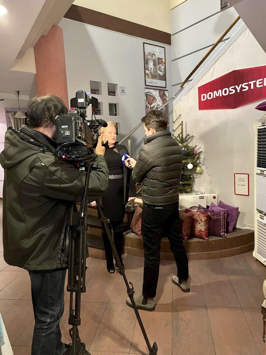 Domo_System's tweet photo. W nowym roku, nowe wyższe podatki w tym od nieruchomości ‼️
O tym rozmawiała @bozenalisowska z lokalną telewizją.
Trudny rok przed wieloma firmami powiduje, że część podmiotów zawiesza dzialalność albo się wyrejestrowuje z ewidencji.
#podatki #2023rok https://t.co/qbmvsCVlMD