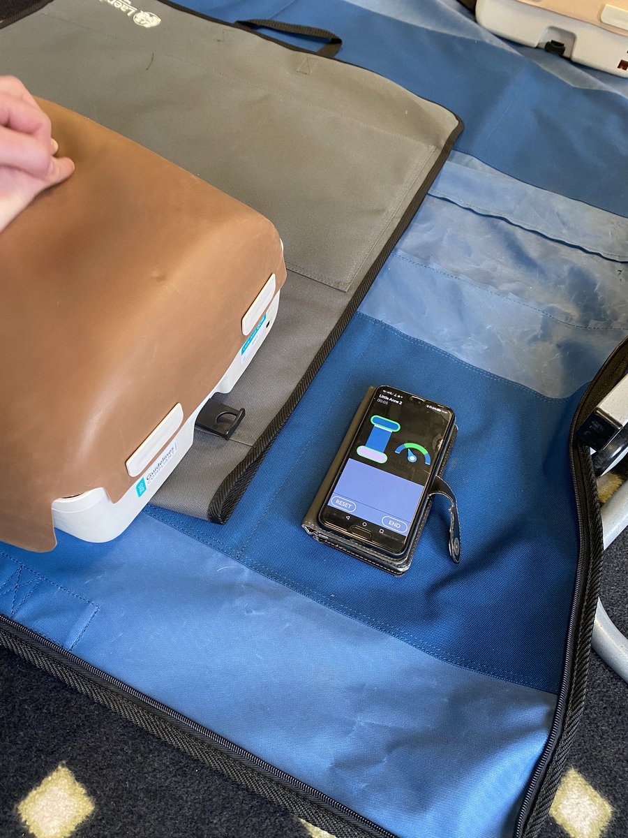 #DidYouKnow - not all of our team are clinicians! Today some of our non-clinical team members are having #CPR and #AED training from @NWAmb_ChrisH and the Community Resuscitation Team #ChainOfSurvival