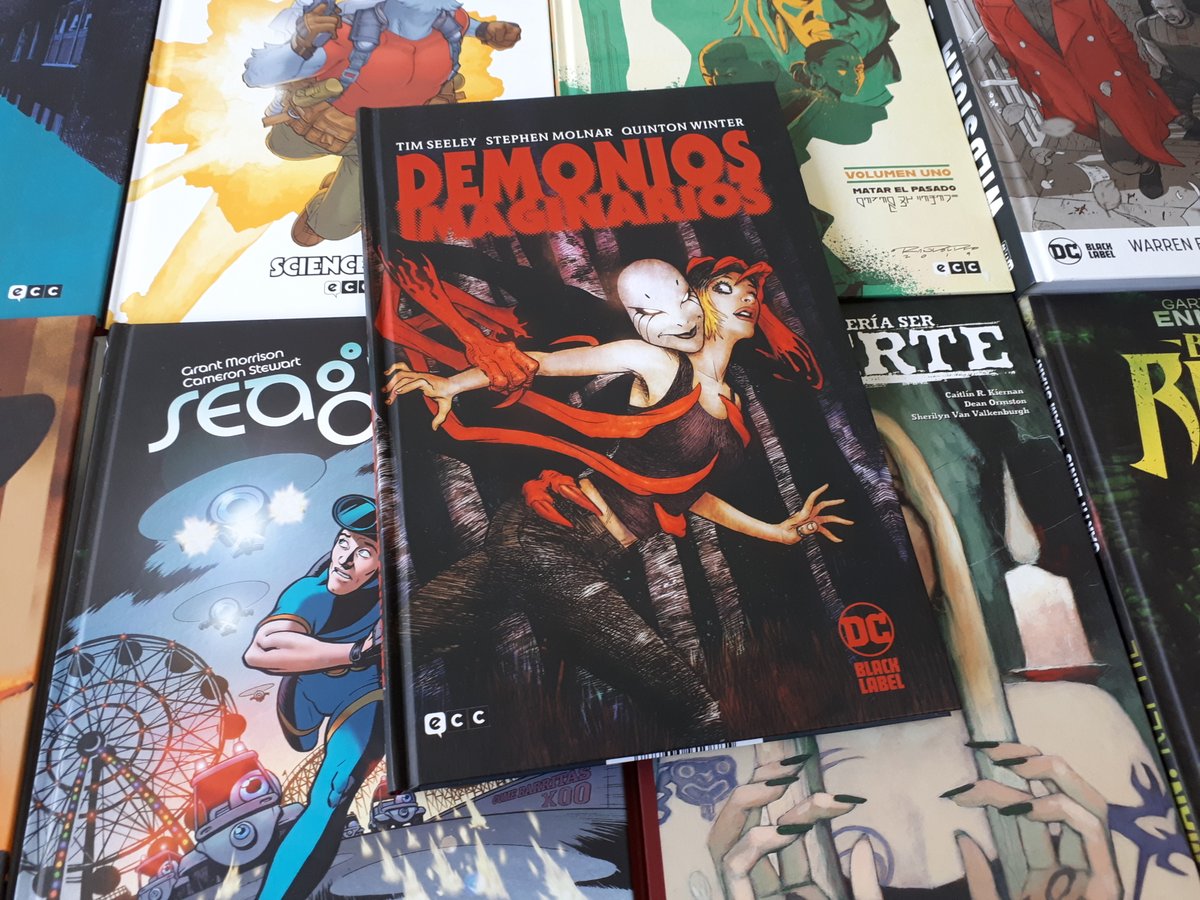 eccediciones's tweet photo. Horror, misterio y nostalgia se dan cita en #DemoniosImaginarios, la obra de @HackinTimSeeley y #StephenMolnar. Hace años, un parasito mental destruyó la infancia de Melba Li. Ahora se dedica a cazar estos seres, pero su propio monstruo siempre anda cerca: https://t.co/AB2pm5D7cQ https://t.co/QM1IiqQPfr