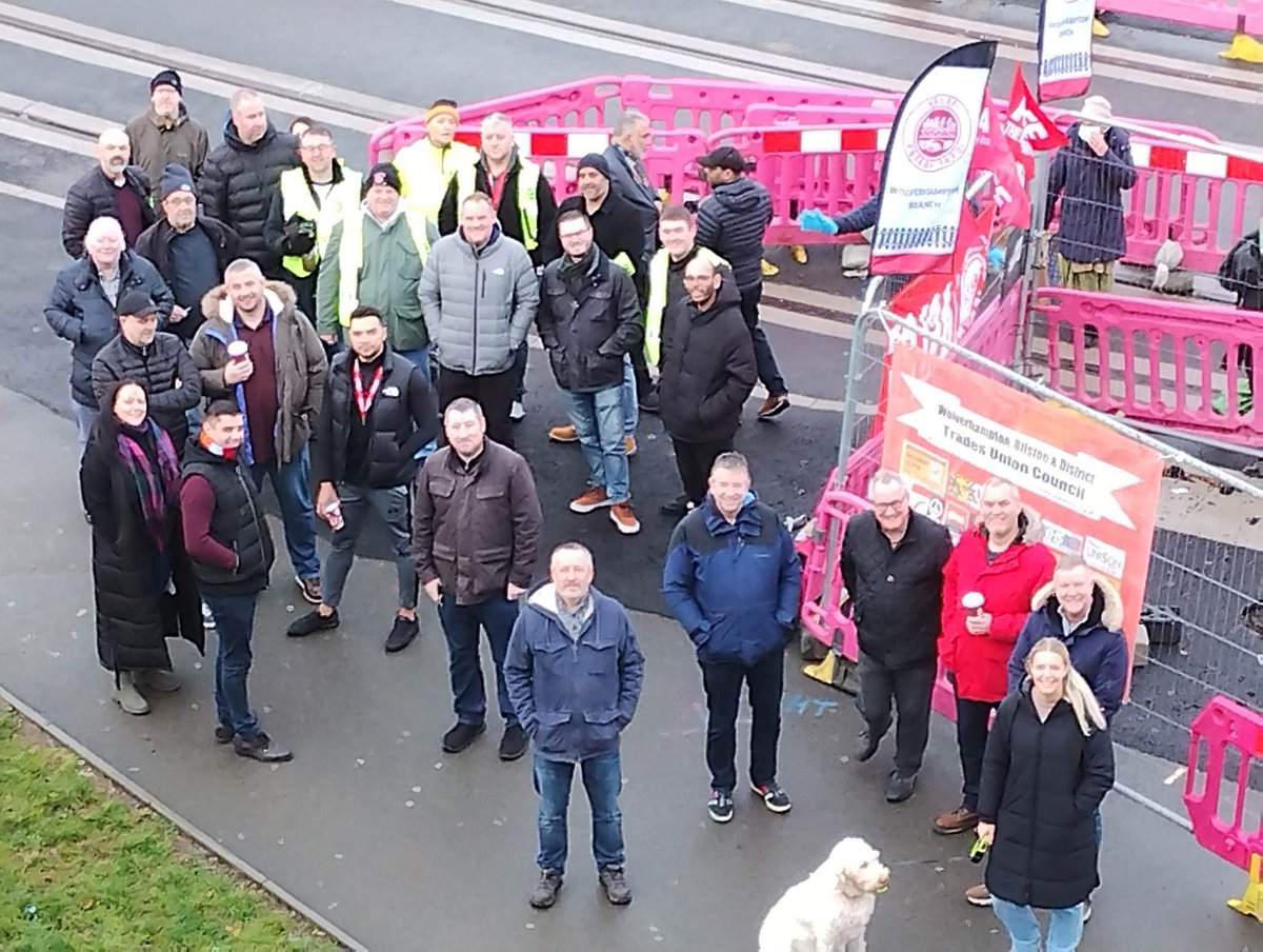 ASLEFunion's tweet photo. Solid as ever at Ilford, Grove Park, Wolverhampton and Isle of Wight! https://t.co/Yd1hO1cmSW