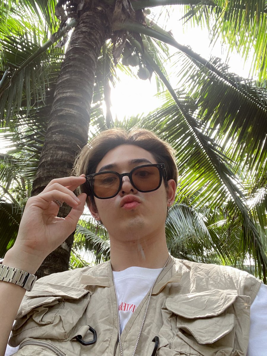 kadploysupa's tweet photo. กลับเข้าป่าก่อนละ #กาดไม่ใช่การ์ด https://t.co/s7V534M69q