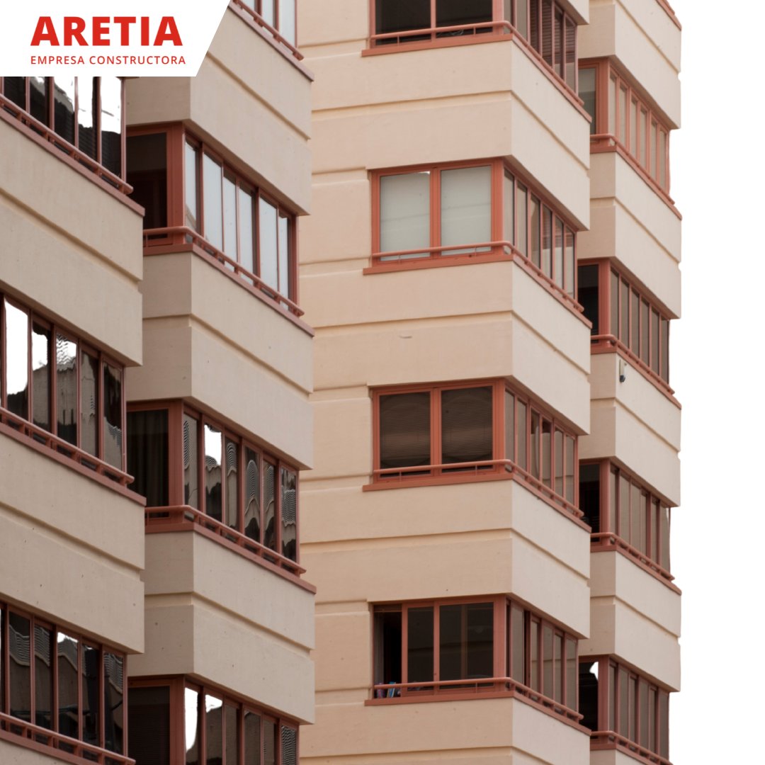 Aretia_'s tweet photo. Rescatamos las imágenes de la Rehabilitación de la fachada del Edificio Cros en Lorca (Murcia). https://t.co/5jN1xJzZ15