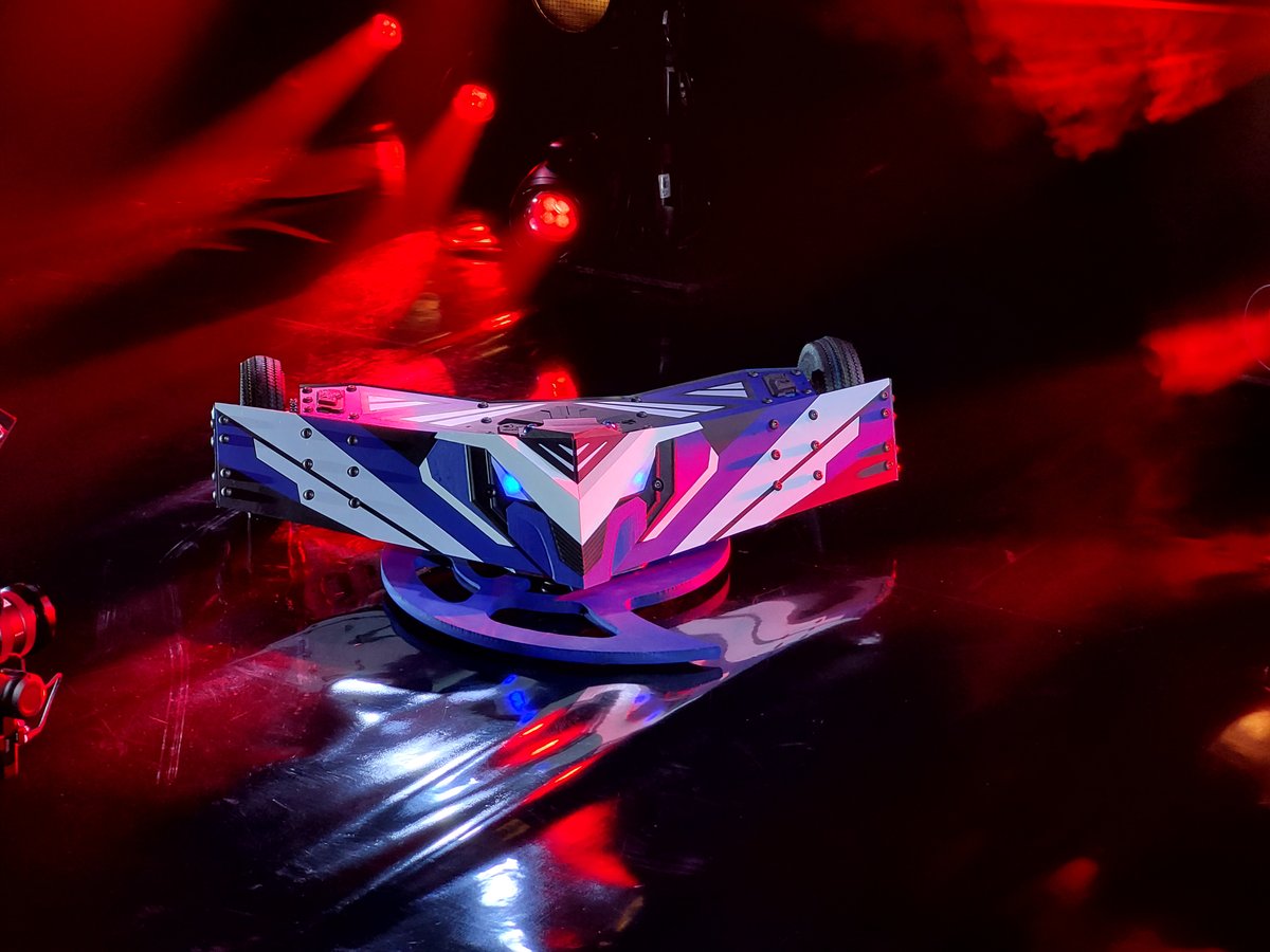 HaiRobotics's tweet image. Today is the grand premiere of #Battlebots World Championship VII
Don't miss the first episode at 20:00 EST on Discovery Channel
Go team Valkyrie!
#robots #hairobotics