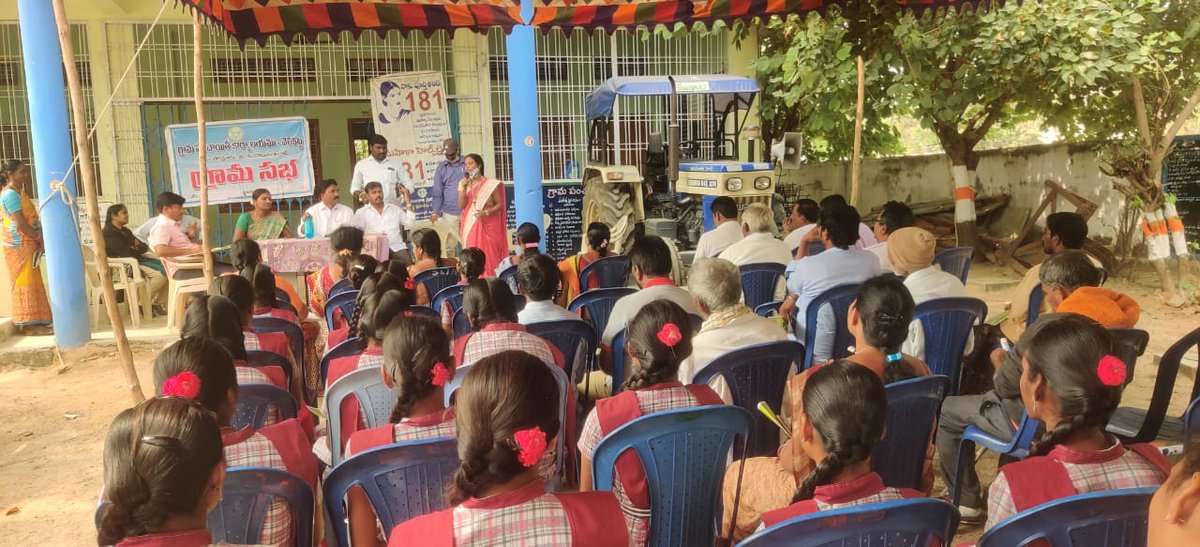 sakhi_WHL181's tweet photo. ఈరోజు #తొర్రూర్ #వెలికట్ట #గ్రామసభ నందు సఖి సేవలను&amp;DV Act,Cyber crime,SeniorCitizensAct, Eve-teasing గురించీ వివరించడం జరిగింది.@ZptcThorrur, సర్పంచ్,ఉపసర్పంచ్,కార్యదర్శి,AWT,IKP CC,ప్రిన్సిపాల్,పిల్లలు పాల్గొన్నారు
@Collector_MBD 
@AclbMahabubabad 
@WCDTelangana 
@SCWTelangana https://t.co/MFQmkkndmf