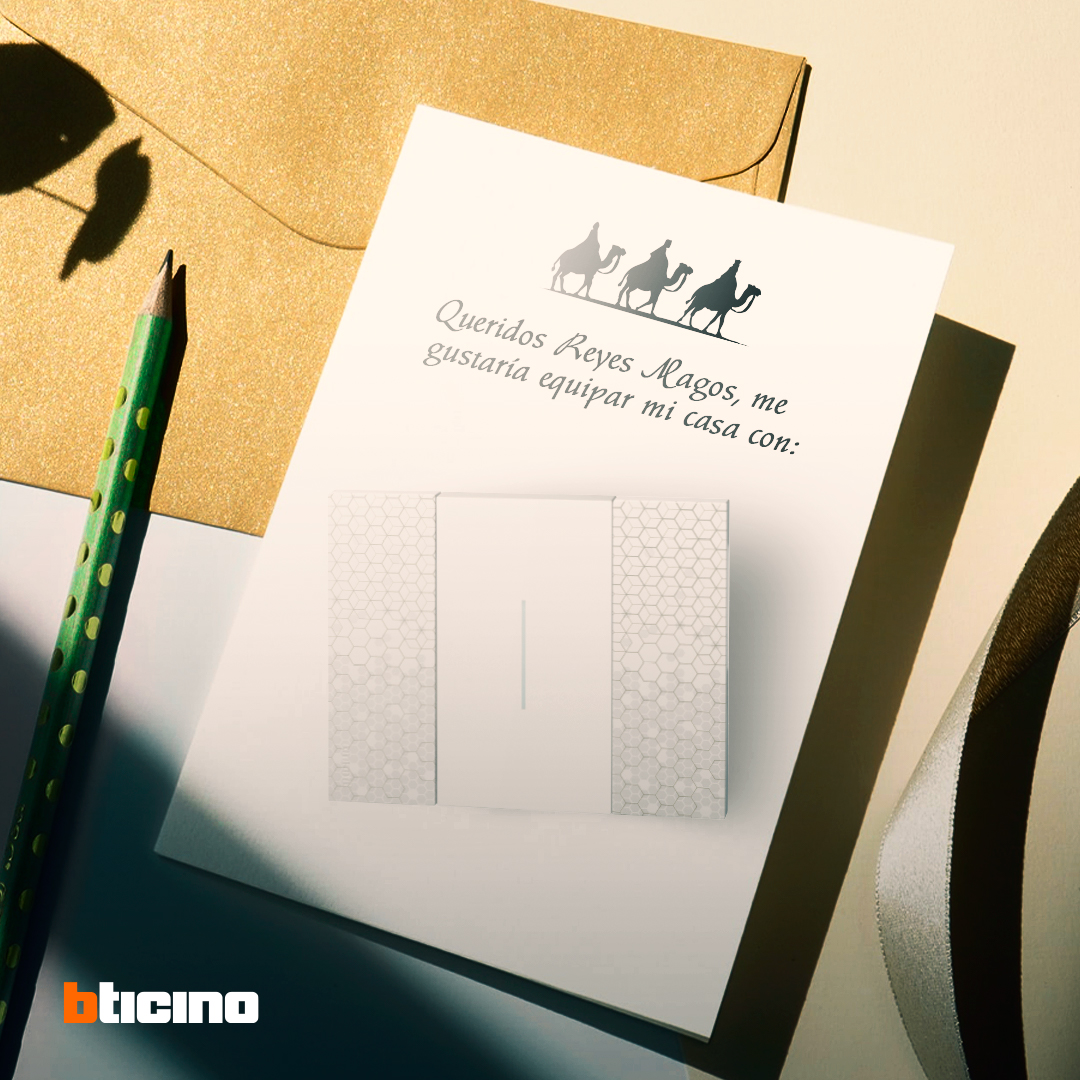 BTicino_es's tweet photo. ¡Tenemos el regalo perfecto de Reyes!🎁 Los mecanismos conectados #BTicino #LivingNow, de líneas puras y elegantes, te ayudan a añadir confort y ahorro energético a tu hogar conectado. 
👉https://t.co/x0N0II5hsl
#hogarconectado #eficienciaenergetica #innovacion https://t.co/QuPoY7kEqu