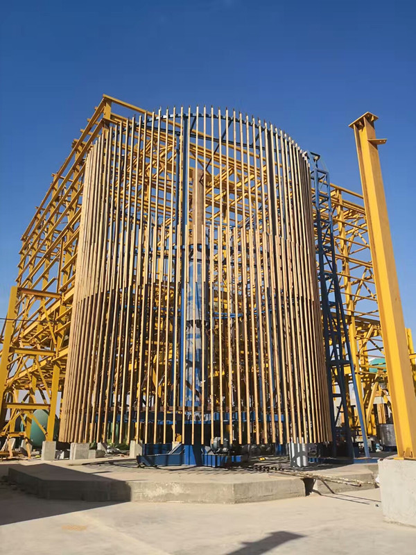 wyf7747's tweet photo. This machine is designed for vertical type GRP tank (DN4000-10000mm, Height 15 meters)  fabrication. https://t.co/lZfoEXUgYf