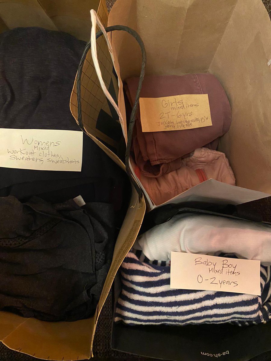 susanleenyc's tweet photo. Since last week, @alliance_cpb has been working closely with management at 231 Grand Street to provide assistance to our new neighbors. We’ve collected several bags of gently used children and women’s clothes. Going forward, we will collect new clothes for donation. Please dm us. https://t.co/7UswUUm1gt