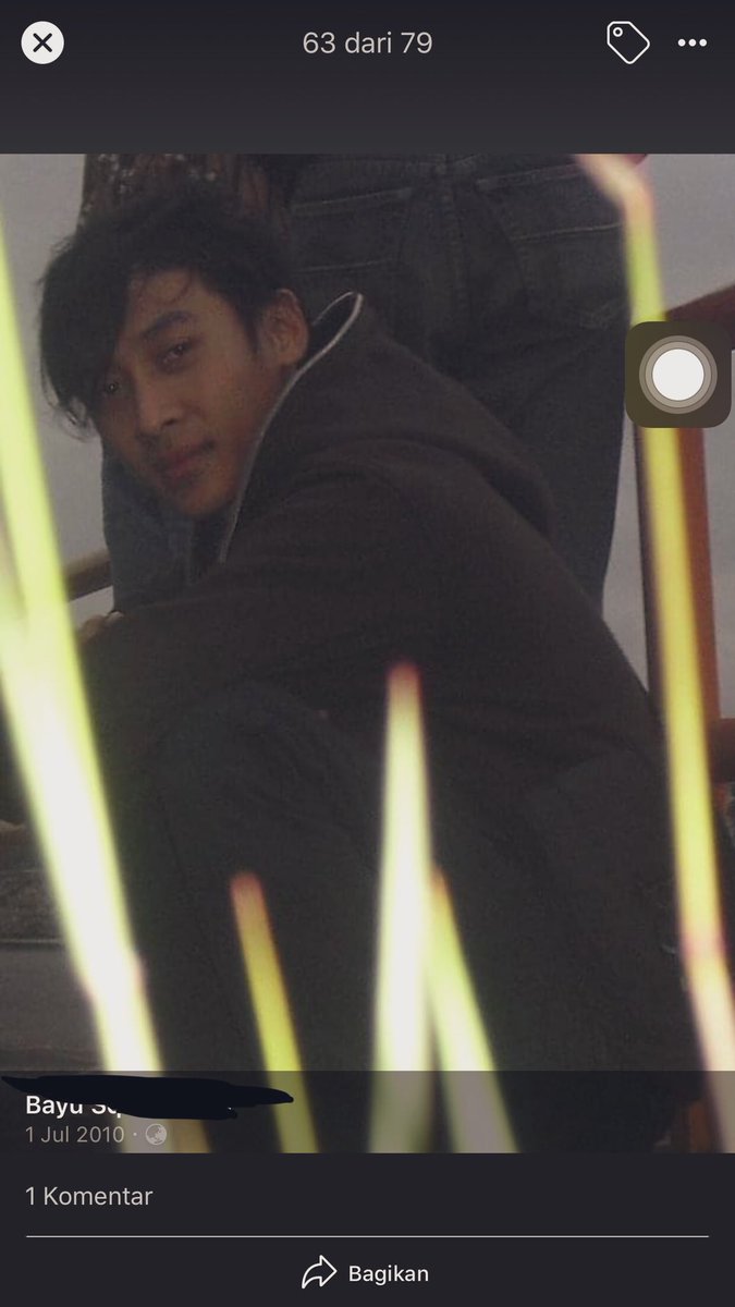 10 YEAR CHALLENGE

Itu foto th 2010, jan tanya yg sekarang. Udah keriput