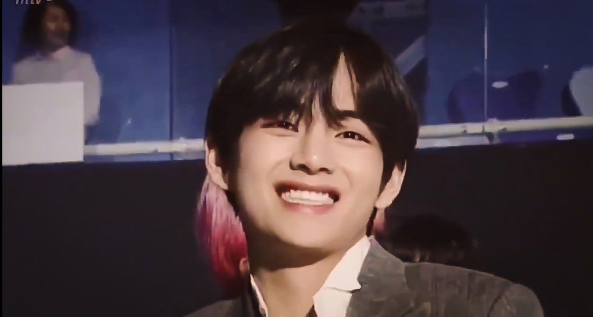 95SCONCERT's tweet photo. Taehyung is such a heartthrob https://t.co/EnNJ15aSKz
