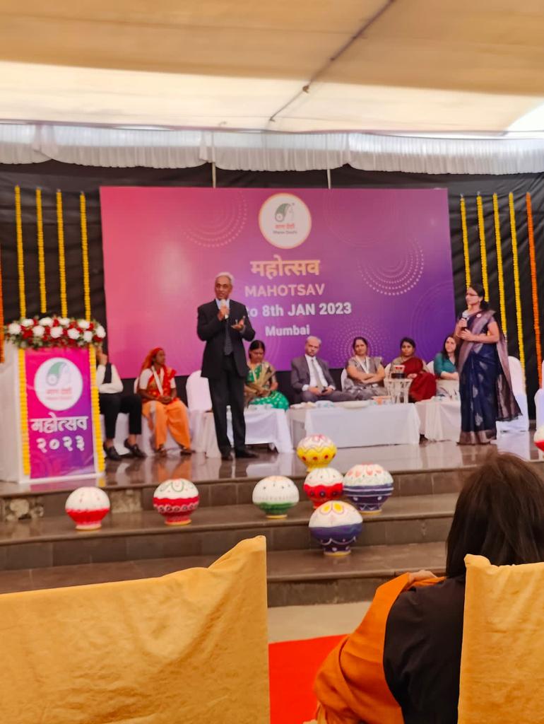 sidbiofficial's tweet image. As a part of the #Swavalamban Mela initiative, #SIDBI CMD Shri S. Ramann @ramann_siva addressed the #womenpreneurs at the inauguration of the Mann Deshi Mahotsava organized by @MannDeshiOrg.