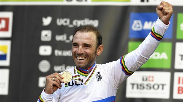Empieza la temporada 2023, primera sin Valverde desde que veo ciclismo. Mi forofismo por él es reconocido. Un tipo que durante 20 años; ganó, se equivocó, pagó, volvió y ganó, se lesionó, volvió y ganó, se volvió a lesionar y volvió para ganar. Ejemplo  de vida Valverde. Único.