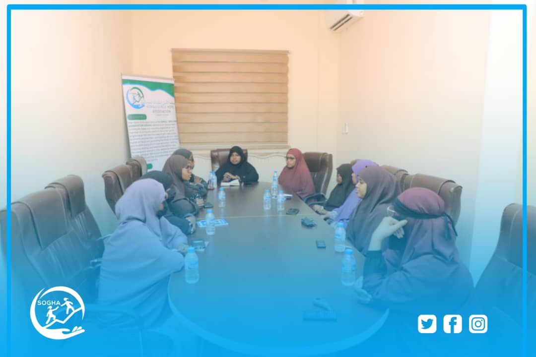 SOGHASom's tweet photo. This SOGHA gathering, We talked about how women can't find places in public to pray if they can't get home in time from work, school, University, etc.

   Our Masjids need ladies section; it really should be the norm. https://t.co/2plEf3aCsj