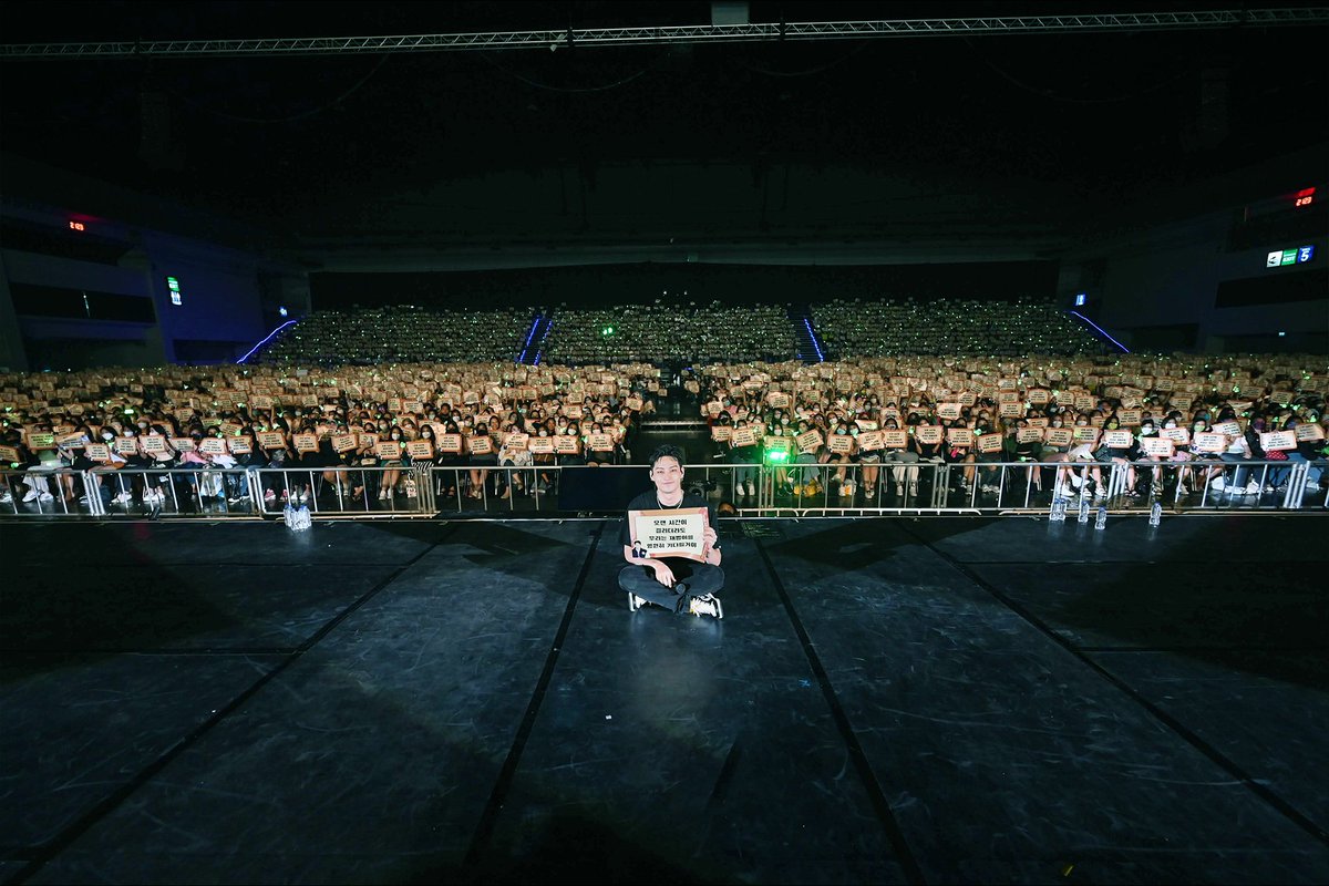 JAYBNDEF's tweet photo. It was three days full of amazing moments and fun. Till we meet again, Thailand.💚 https://t.co/NbbIjMel4f