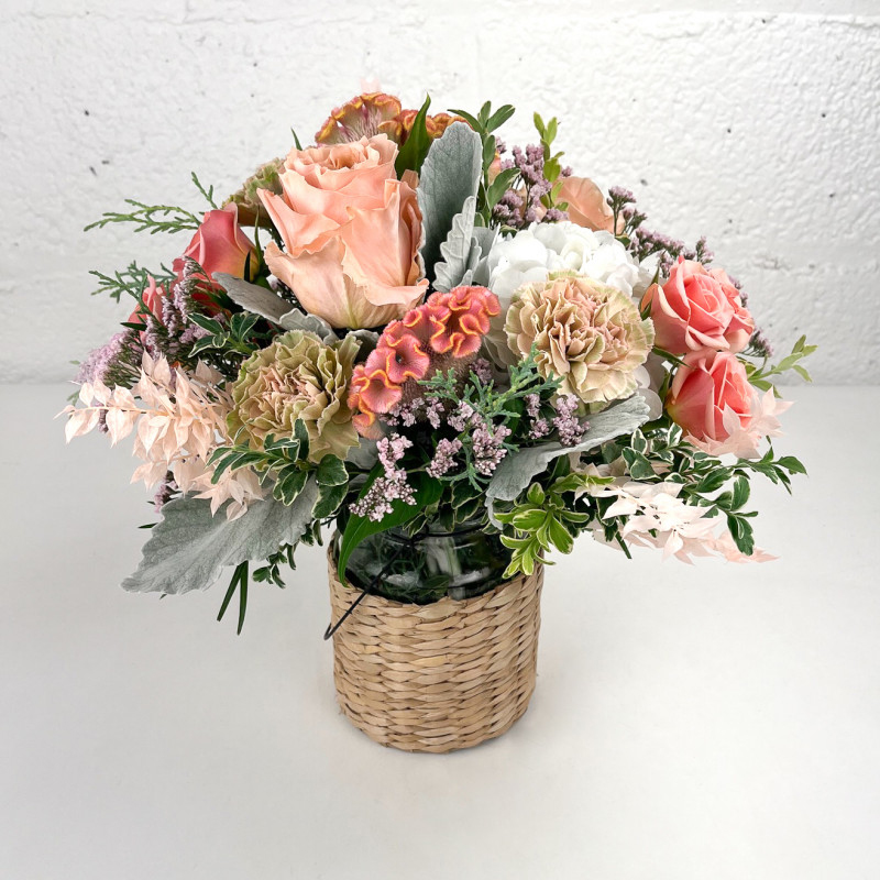 No matter the occasion, a beautiful floral arrangement makes the perfect gift. ❤️

#SecretBlushBouquet #rockcastleflorist #roc #bestoffingerlakes #rochester #greeceflorist #canandaigua #luxuryflowers #flowerdelivery
RockcastleFlorist.com