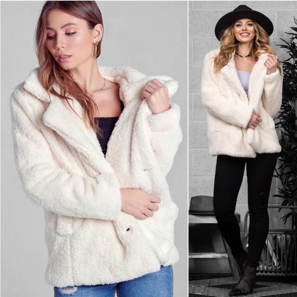 eclectic_super's tweet photo. So good I had to share! Check out all the items I'm loving on @Poshmarkapp #poshmark #fashion #style #shopmycloset #cesfemme: https://t.co/J5FxVin9L6 https://t.co/i3wVXmADJC