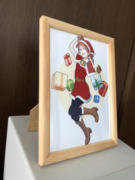 4/5プリント領域はデフォルト推奨です(縮小せずに絵のはみ出た部分は切り落とす設定)。ただし、画像2枚目のように縁が少し隠れる額に入れる場合は縮小して全体を印刷する設定に変えてみてもいいかもしれません(未検証)。 