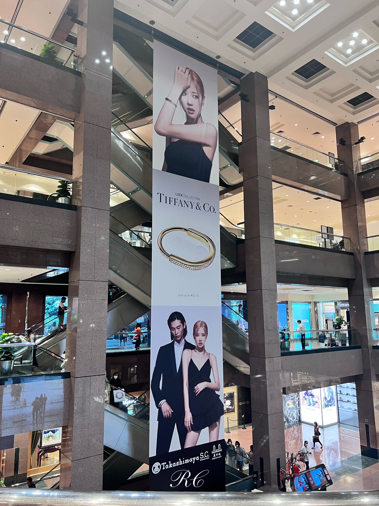 Takashimaya (Chanel shop) - Picture of Takashimaya Singapore