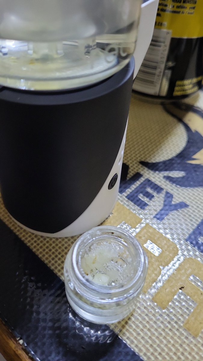 AkuraCrypto's tweet photo. Gm #CT! You know what time it is!
Starting today with some Diamomds... sore back so starting hard today.
Let's get lit, then get IT!
#GLTGI #NFTs #WakeAndBake https://t.co/bmr8K3c0hz