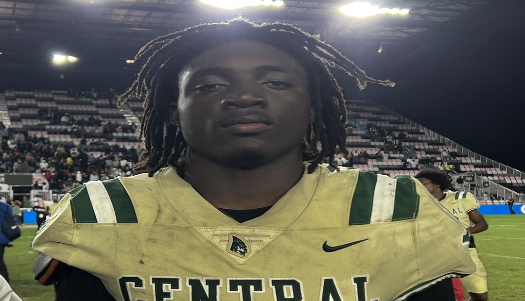 Miami-Dade, Broward Linebackers Tackle The Competition. larryblustein.com/news/miami-dad… <a href="/SFHSSports/">Florida Kids Football</a> <a href="/AllenArchie_5/">Allen Archie</a> <a href="/2woo0ne/">Theandre Maurice Balloon Jr</a> <a href="/Dylan_Calero6/">Dylan Calero</a> <a href="/VincentShavers6/">Vincent Shavers ll</a> <a href="/CjDales_Jr/">Carlos “CJ” Dales Jr.</a> <a href="/bowknows44/">Bowen Drewes</a> <a href="/Denzel_24/">Denzel Johnson</a> <a href="/q9ine_/">Char’Quez Lee</a> <a href="/DarrionLovinsky/">Miserable cowboys fan</a> <a href="/D1titoo/">Eduardo Nunez</a> <a href="/romanreid_/">roman reid</a> <a href="/n_rodriguez5/">Nicholas Rodriguez</a> <a href="/Nolimitkaleb_/">Kaleb Stewart</a> <a href="/dwayne_enyawd/">Dwayne Sturrup</a>