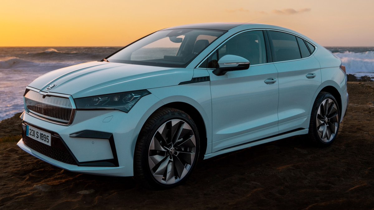 SkodaIRL's tweet photo. Here's to brighter days ahead from Škoda Ireland! What are you looking forward to in 2023? 😍 https://t.co/MRHy7Ol6Ez
