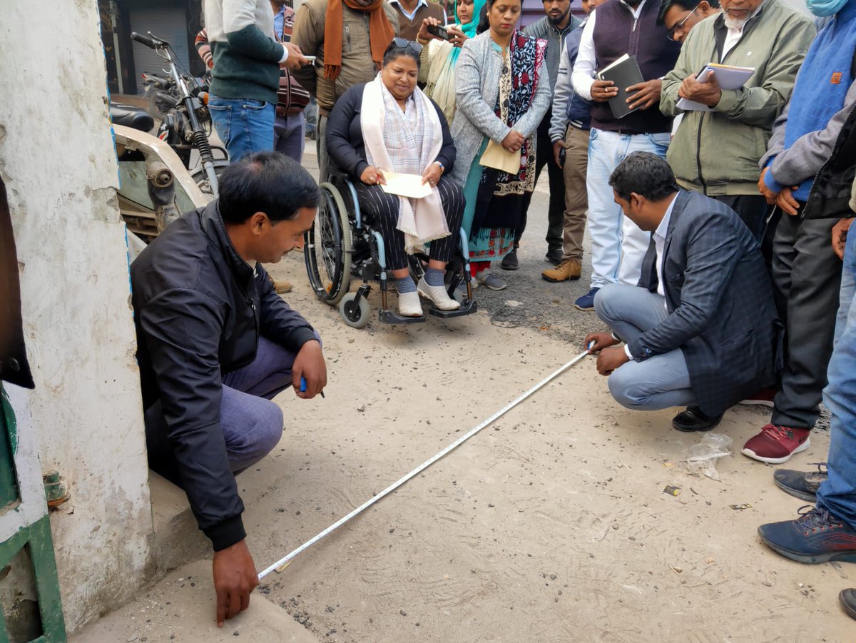 samarthyam's tweet photo. Training on #accessaudit: engineers, teachers, nodal teachers, gram panchayat head and special educators...Its technical yet easy to learn. Smile clear all doubts on #accessibility: its not rocket science!! Thanks to @UNICEF @basicshiksha_up for making schools in UP accessible https://t.co/LgILKxLcvP