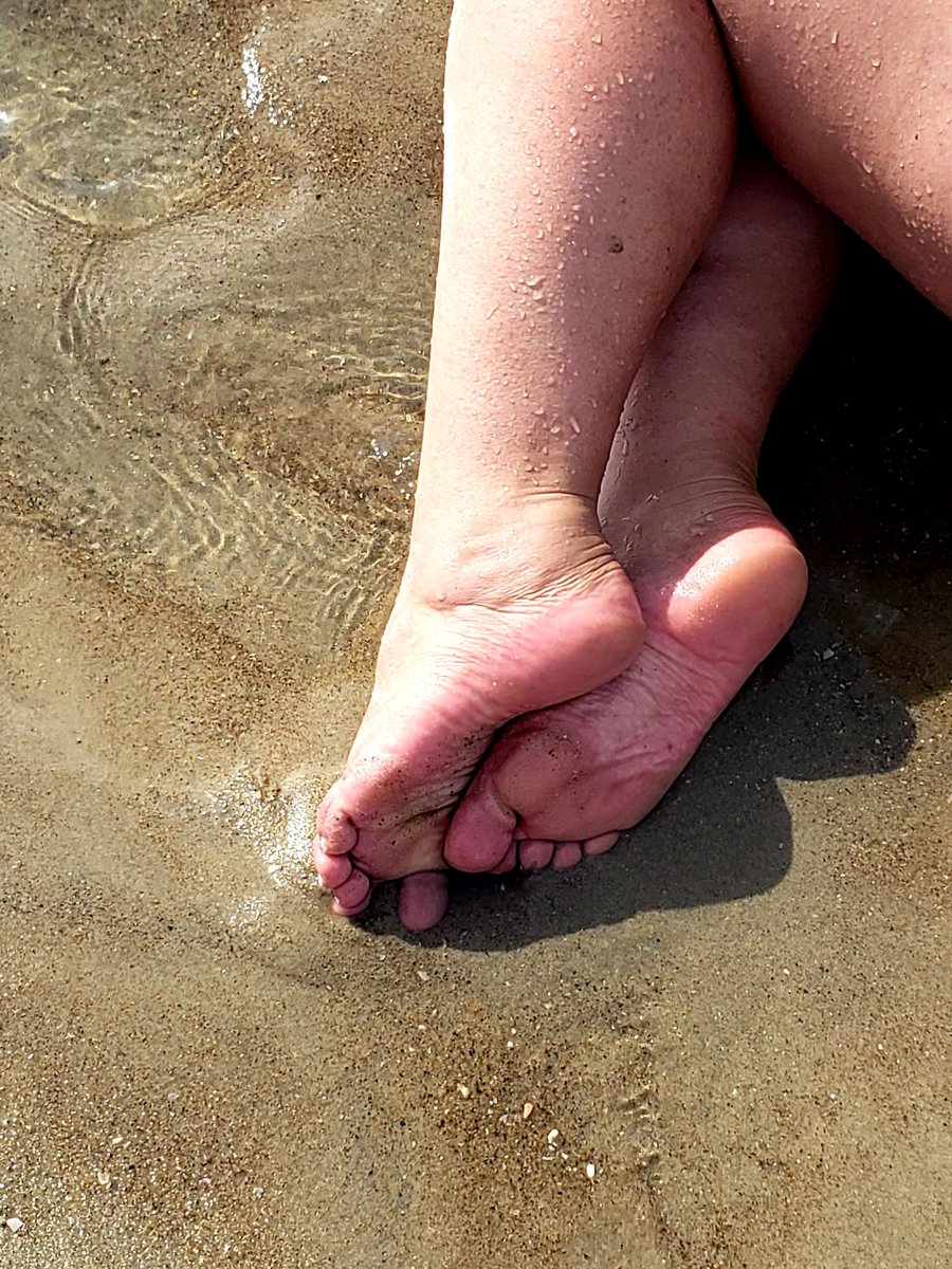 godesscwb's tweet photo. Bom dia!!! #solas #pezinhos #podolatra #podolatria #feet #findom #moneyslave #paypig #feetfethish #feetfetiche #dominatrix #domme https://t.co/j5OH7wNjJv