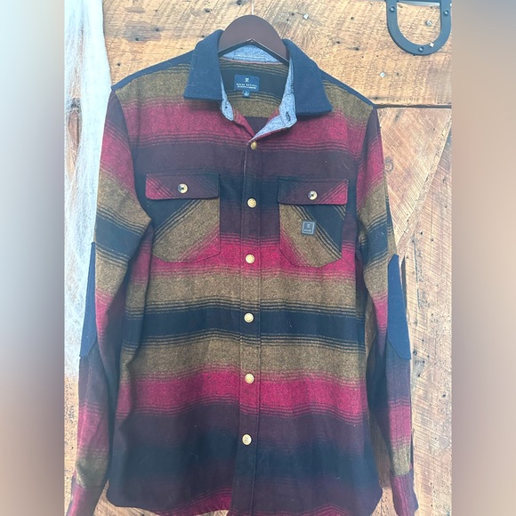 gnar_nasty's tweet photo. So good I had to share! Check out all the items I'm loving on @Poshmarkapp #poshmark #fashion #style #shopmycloset #deusexmachina #roark #lululemonathletica: https://t.co/JUvhwqk7RI https://t.co/IzNmUuYUgu